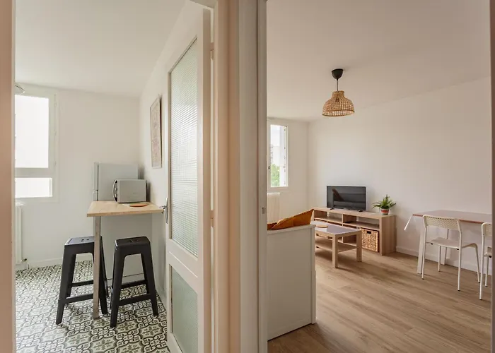 Apartman Minerva - Proche De L'aeroport