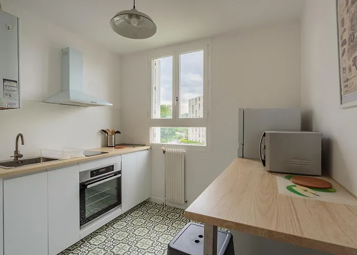 Minerva - Proche De L'aeroport Apartman